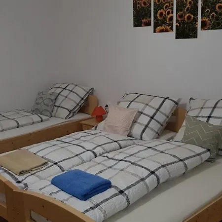 Harmonia Kishaz Vendeghaz Apartment *