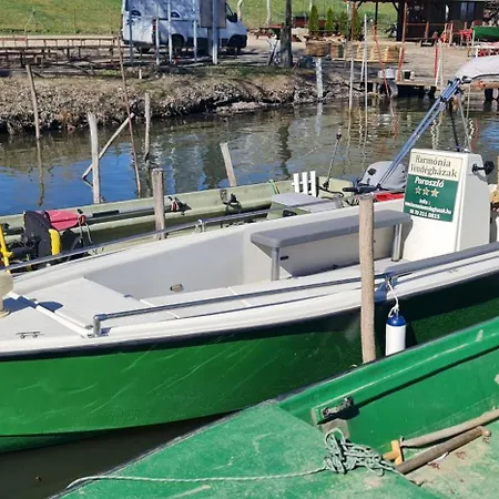 Harmonia Kishaz Vendeghaz * Poroszló