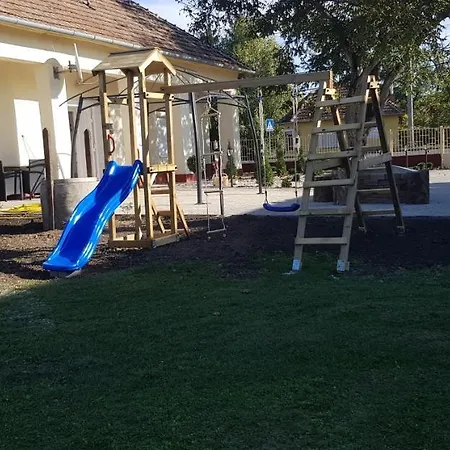 Harmonia Kishaz Vendeghaz *